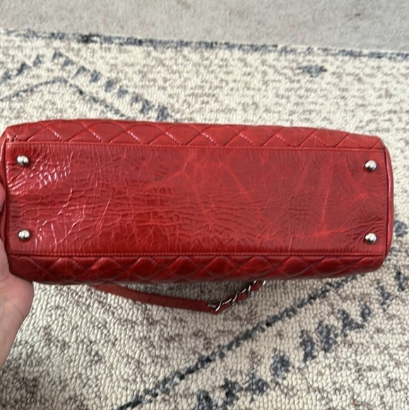 Chanel Leather handbag - Picture 4 of 13